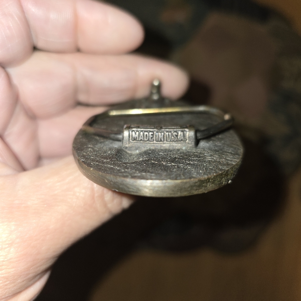 VINTAGE SOUTHERN OUTDOORS DEER THEME DESIGN BELT BUCKLE- HEAVY Stand Out - Picture 6 of 8